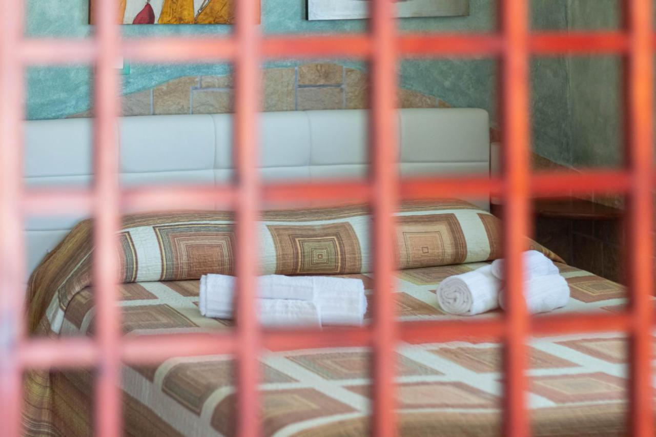 Roccabianca Rooms & Studios Stintino Luaran gambar